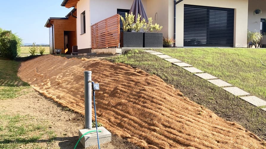 A kisebb rézsűk is védhetők az erózió ellen