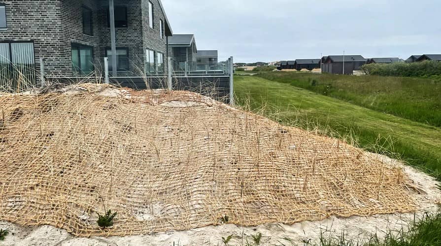 Kókuszháló szél elleni védelemként